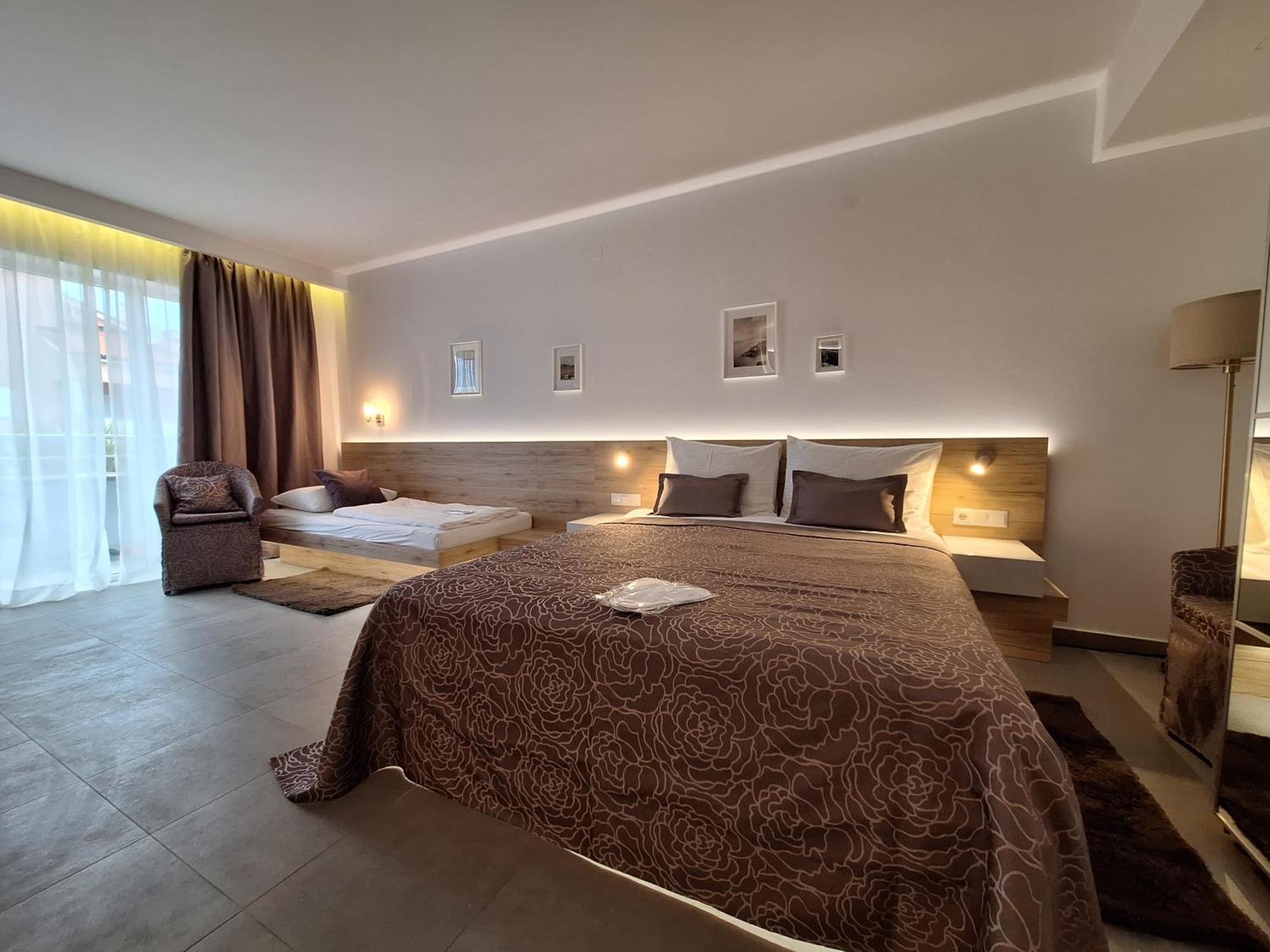 House Novalia Hotel Novalja Ngoại thất bức ảnh