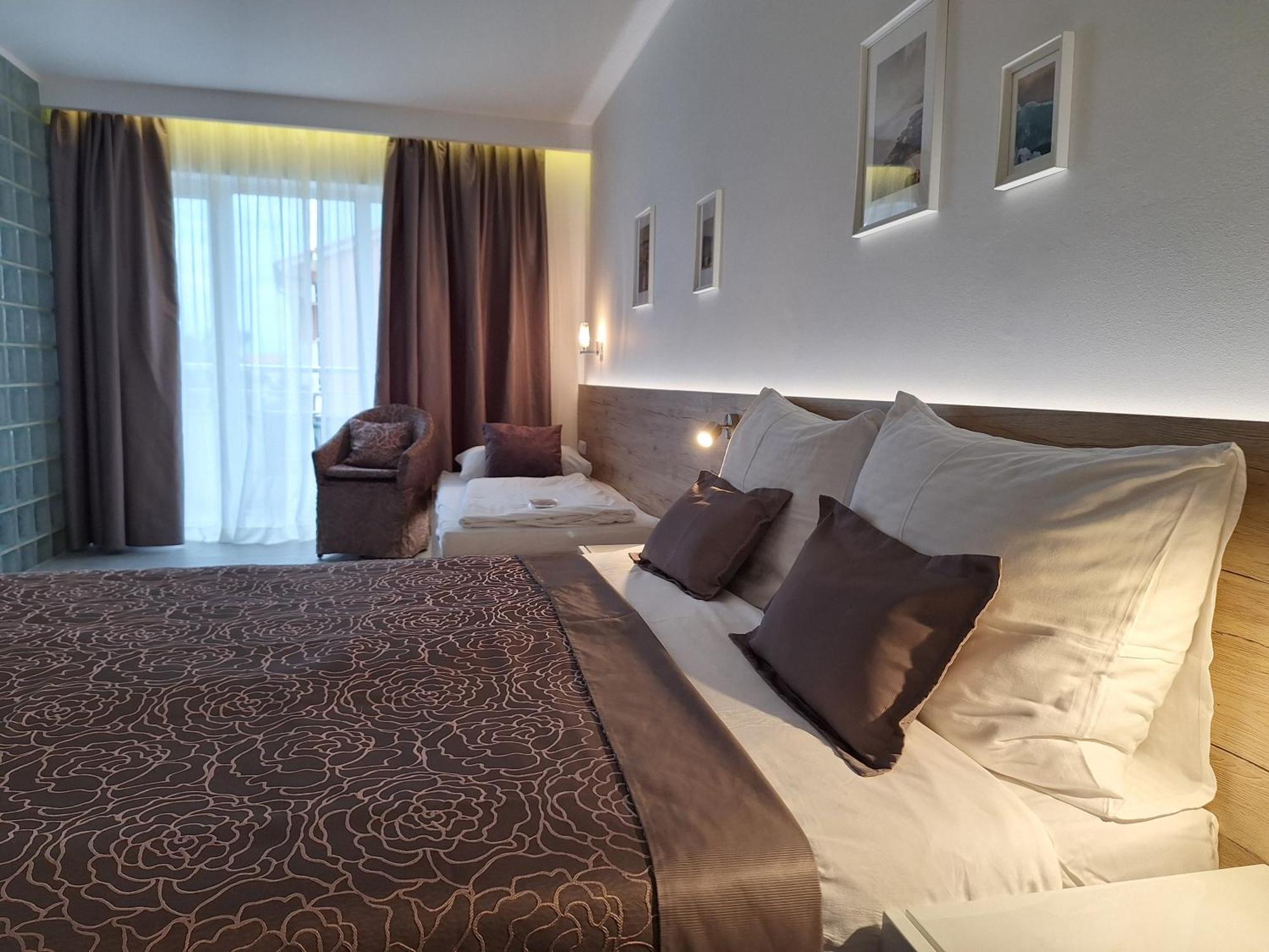 House Novalia Hotel Novalja Ngoại thất bức ảnh